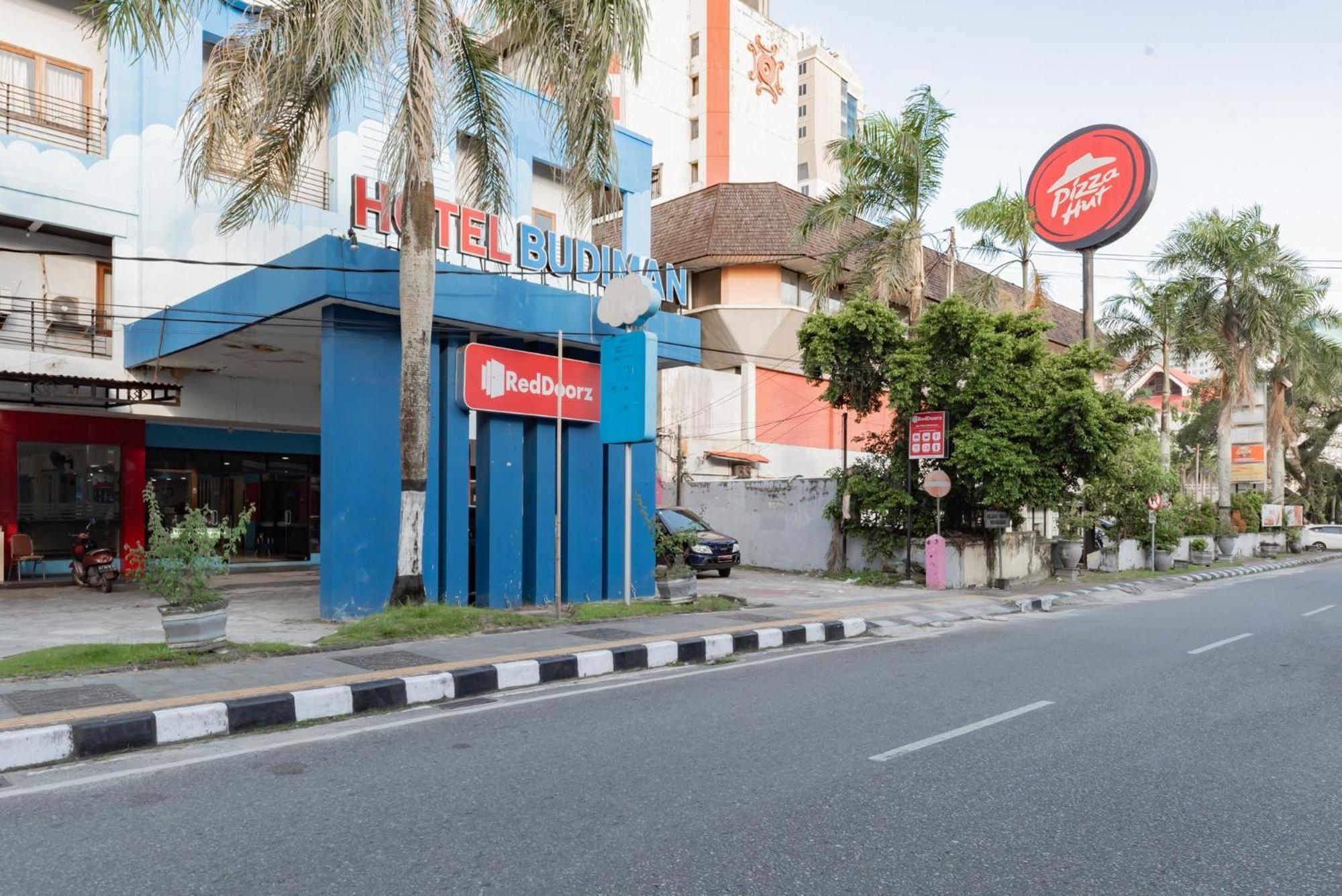 Reddoorz Near Plaza Balikpapan Hotel Exterior photo